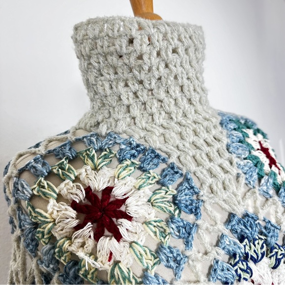 Boho Crochet Patchwork Fringe Poncho New Without Tags - Picture 7 of 10